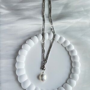 Coin fresh water pearl necklace with simple chain design